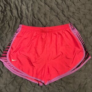 Nike Dri-fit Mid-2000s Women’s Pink and Purple patterned shorts